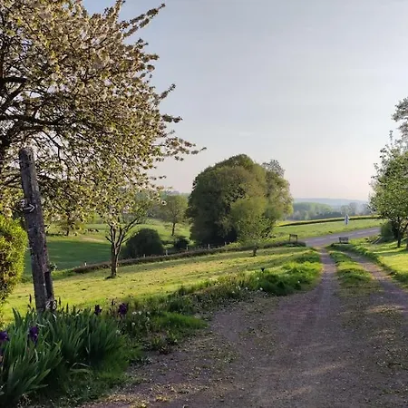 Appartamento équipé Au Sein D'une Fermette Moncy
