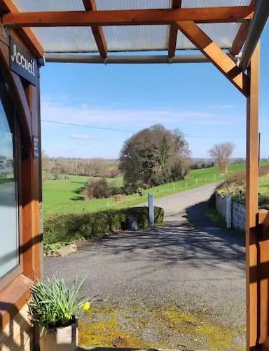 Apartment Equipe Au Sein D'une Fermette Moncy